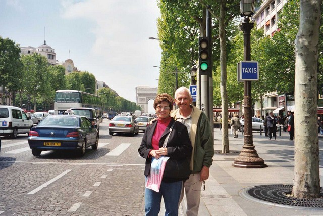 Paris  Champs-Elysees 17.JPG